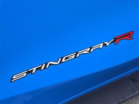 Used 2023 Chevrolet Corvette Stingray Premium Cpe w/ Z51 Performance Package image 12