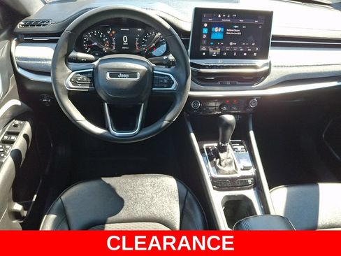 Used 2024 Jeep Compass Latitude AWD/4WD image 12