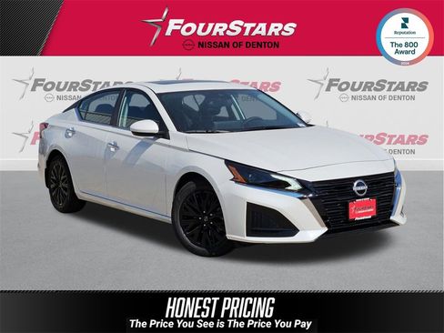 New 2025 Nissan Altima 2.5 SV image 1