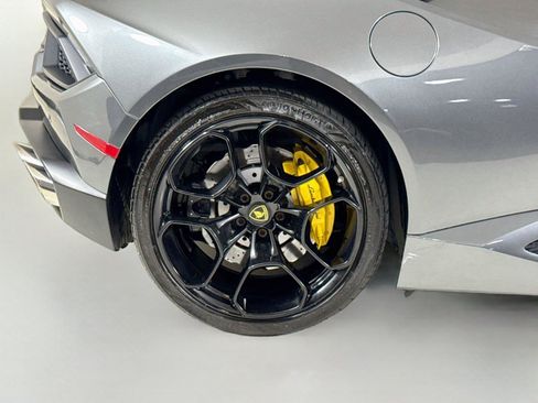 Used 2017 Lamborghini Huracan LP 580-2 RWD image 34