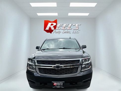 Used 2019 Chevrolet Tahoe LS w/ Enhanced Driver Alert Package AWD/4WD image 3