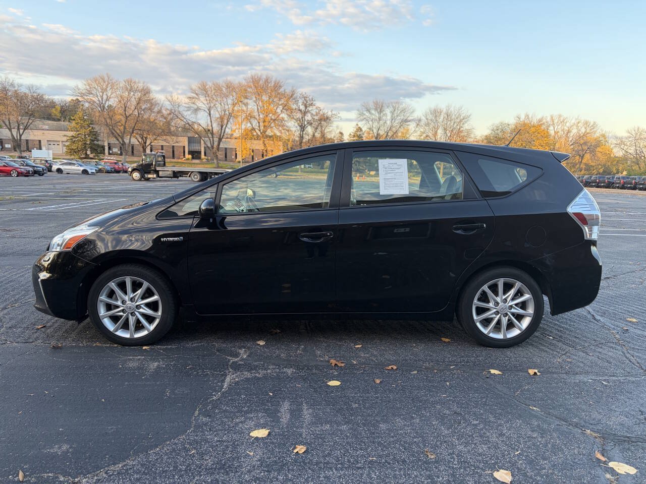 Used 2014 Toyota Prius V Five FWD image 4