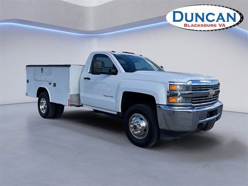 Used 2015 Chevrolet Silverado 3500 W/T image 1