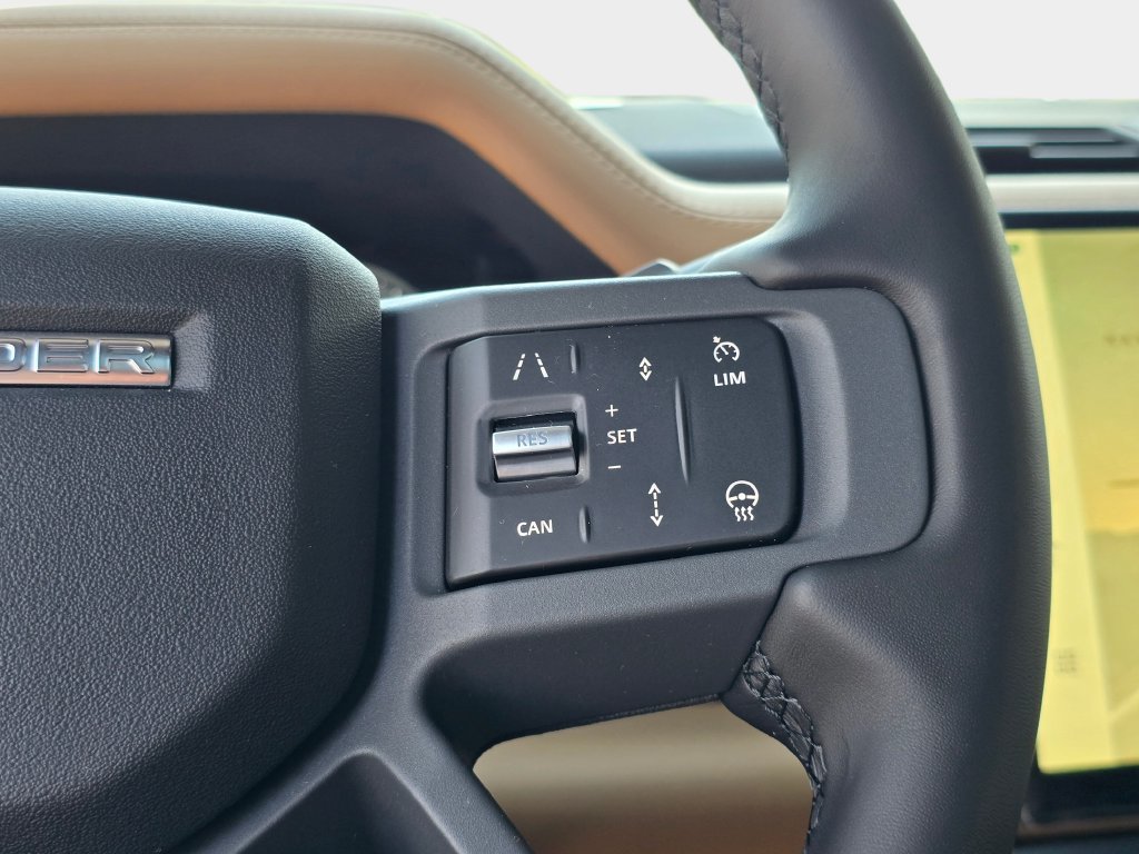 New 2026 Land Rover Defender 110 X-Dynamic SE AWD/4WD image 18