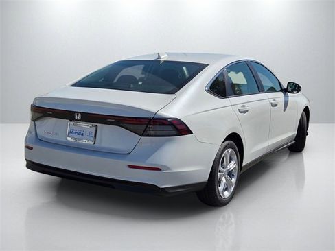 New 2025 Honda Accord LX image 4