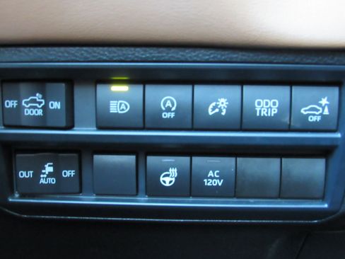 Used 2025 Toyota Tundra 1794 Edition AWD/4WD image 15