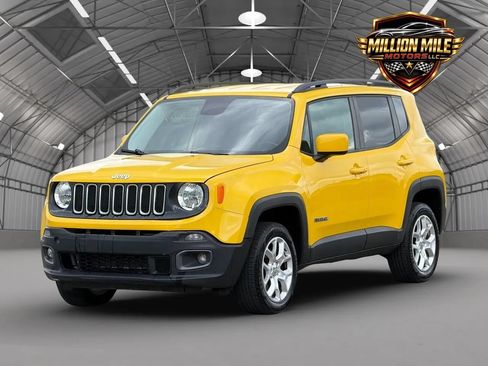 Used 2017 Jeep Renegade Latitude w/ Safety & Security Group AWD/4WD image 6