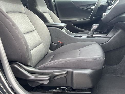 Used 2023 Chevrolet Malibu LT image 17