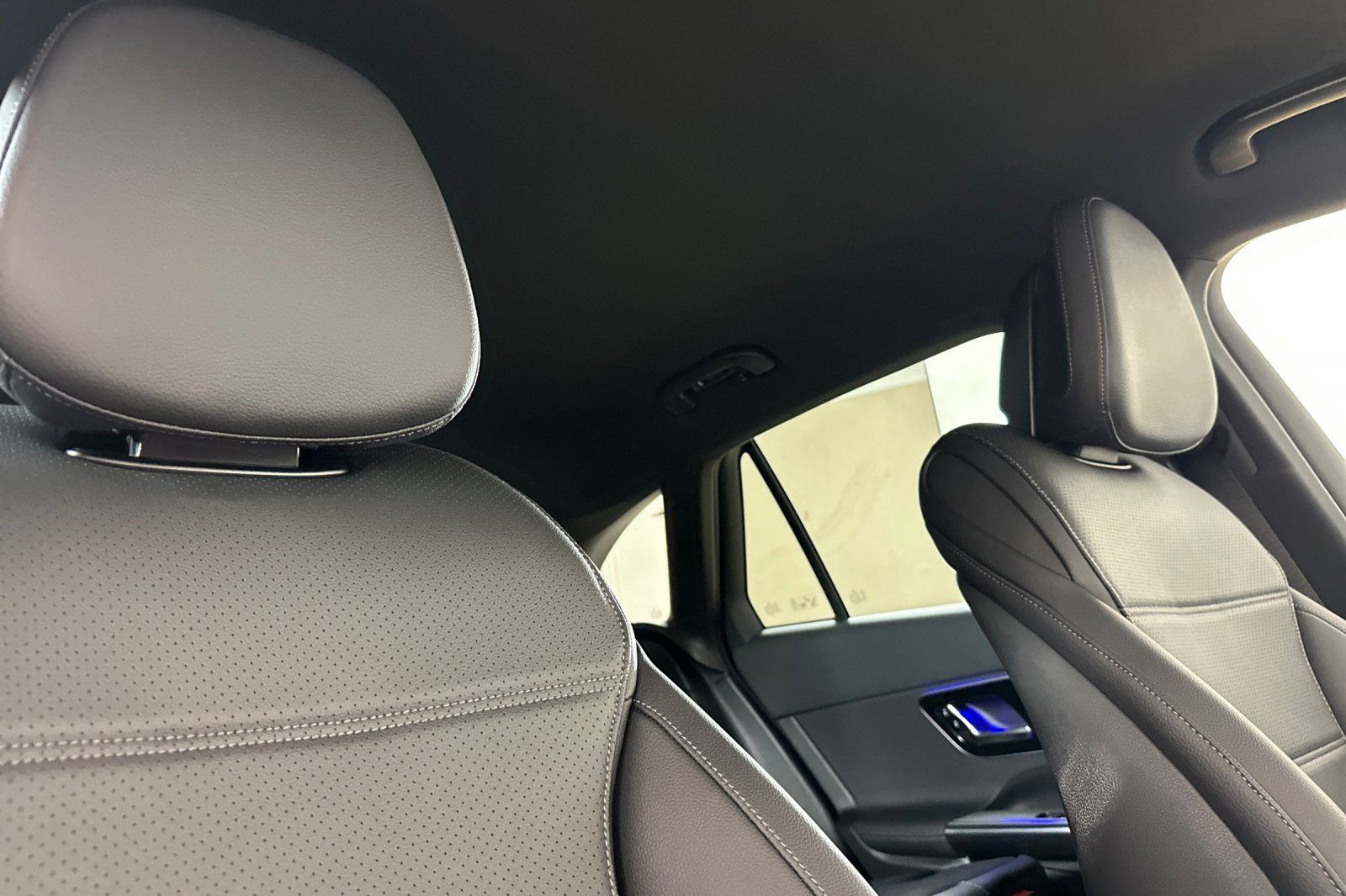 Used 2026 Mercedes-Benz GLC 300 image 16