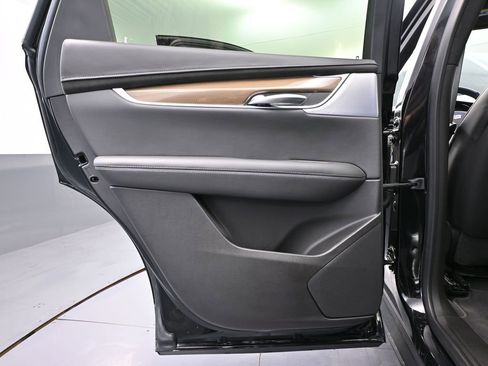 Used 2023 Cadillac XT5 Premium Luxury w/ Platinum Package AWD/4WD image 45