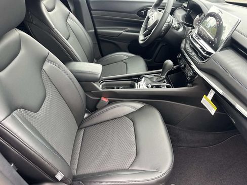 New 2026 Jeep Compass Latitude AWD/4WD image 13