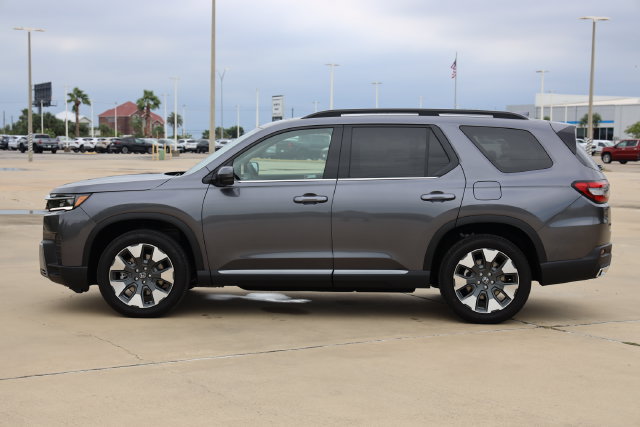New 2026 Honda Pilot Touring image 4