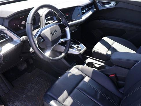 Used 2023 Audi Q4 e-tron Premium Plus w/ Premium Plus RWD image 3