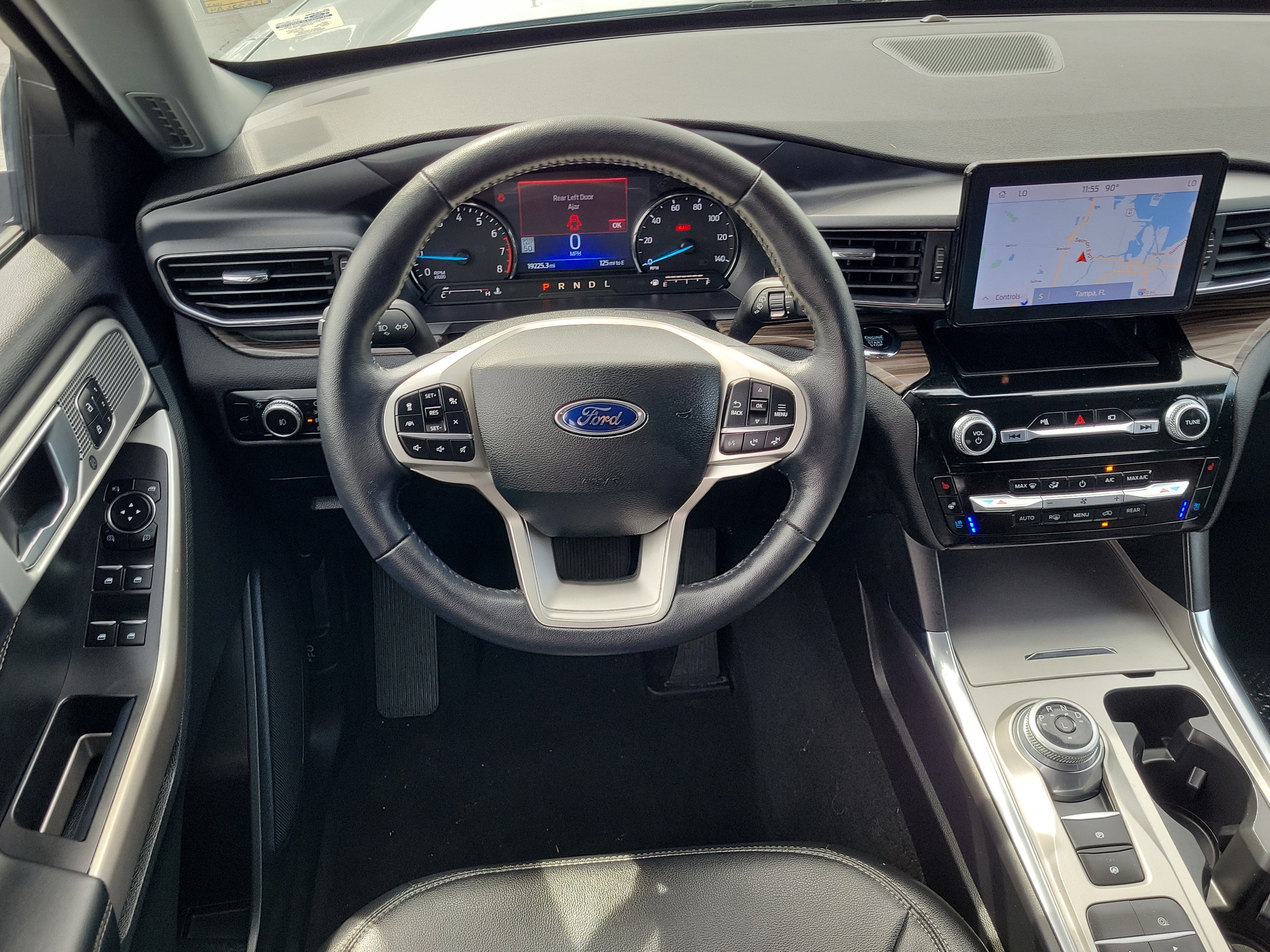 Used 2023 Ford Explorer Limited w/ Equipment Group 301A RWD image 19