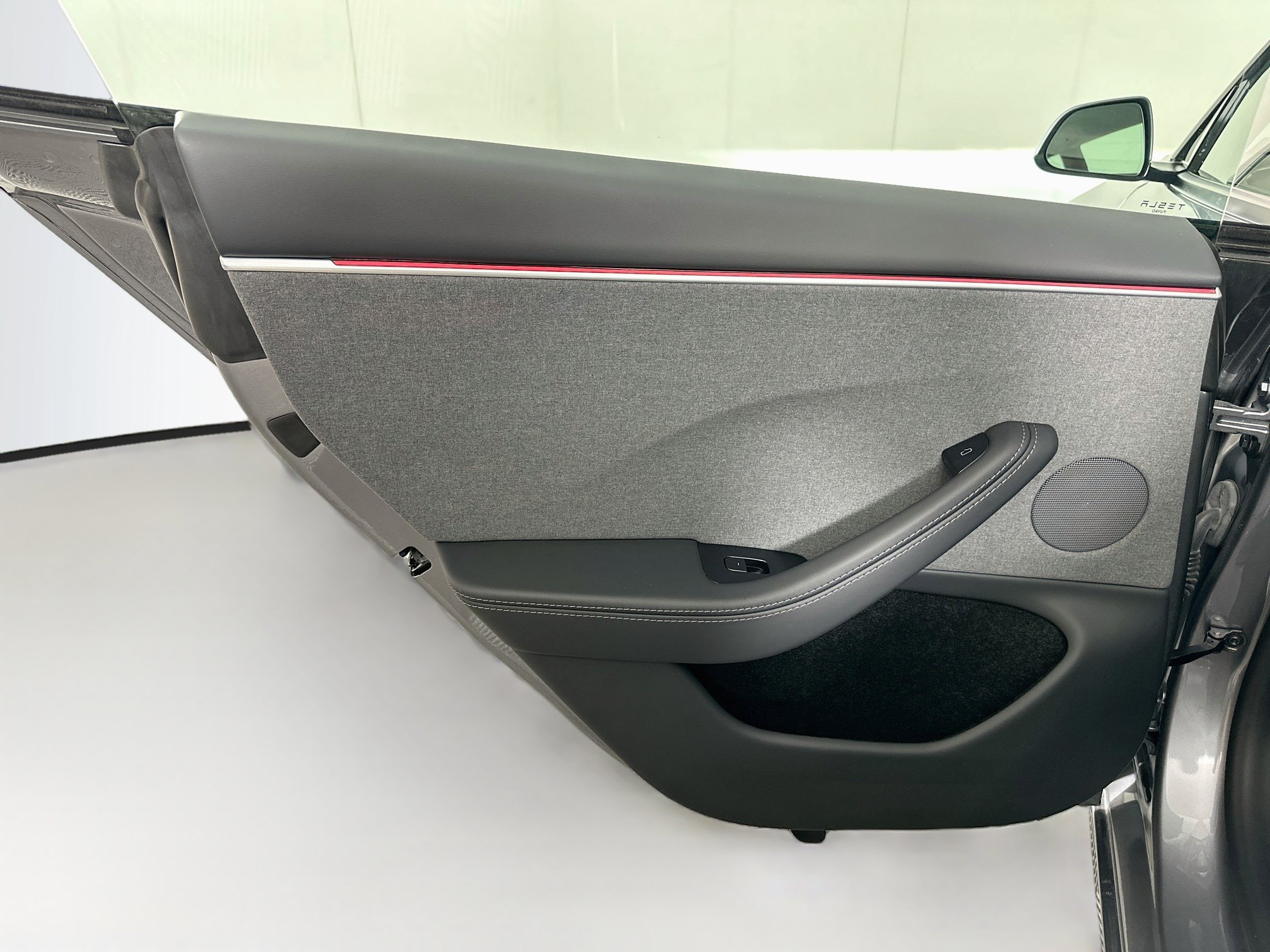 Used 2025 Tesla Model 3 Long Range RWD image 25