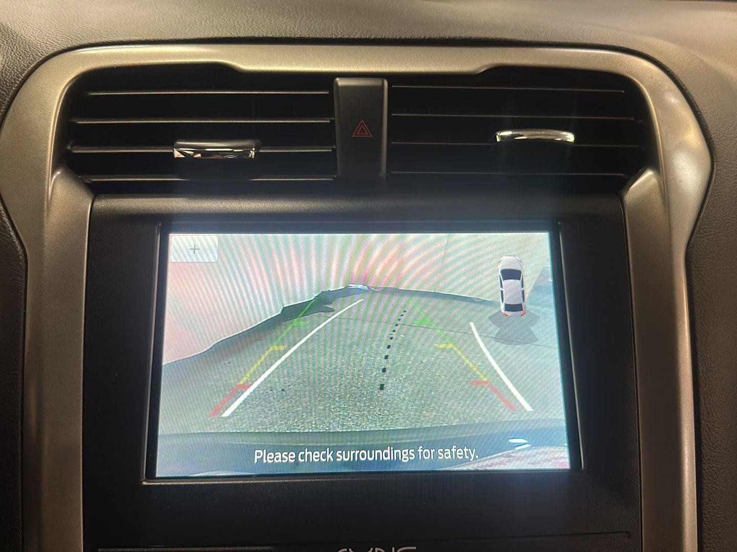 Used 2020 Ford Fusion SE AWD/4WD image 23