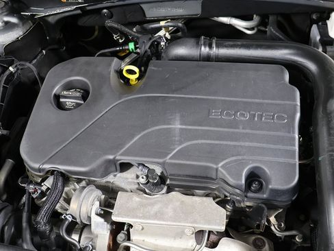 Used 2023 Chevrolet Malibu LT image 14