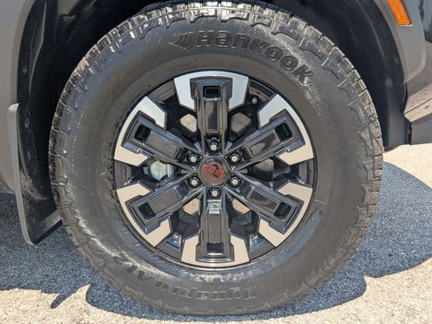 Used 2024 Nissan Frontier PRO-4X w/ Off-Road Protection Package AWD/4WD image 11