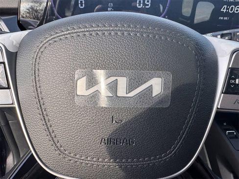 New 2025 Kia Telluride S image 18