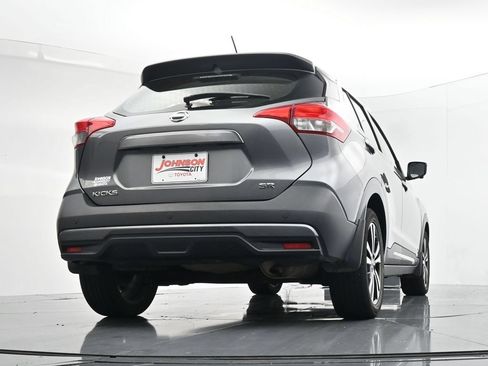 Used 2019 Nissan Kicks SR w/ SR Premium Package FWD image 35