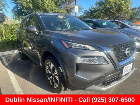 Used 2023 Nissan Rogue SV w/ SV Premium B Package FWD image 1