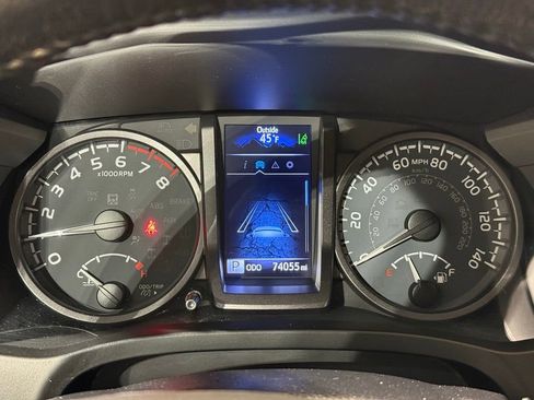 Certified 2021 Toyota Tacoma TRD Off-Road w/ Technology Package image 23