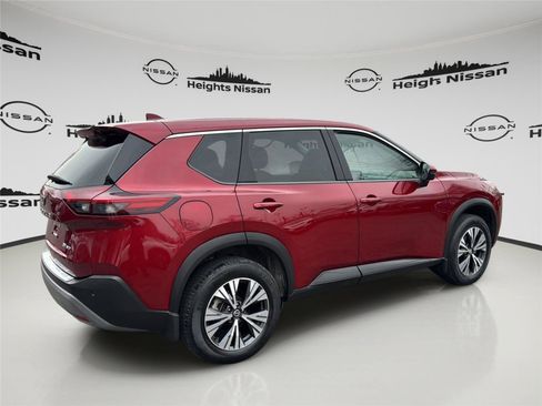 Used 2021 Nissan Rogue SV image 6