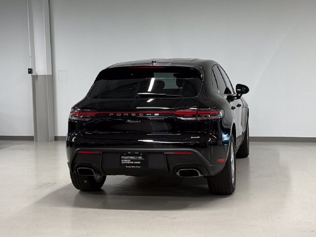 Certified 2026 Porsche Macan AWD/4WD image 9