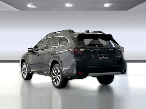 Used 2023 Subaru Outback Limited image 3
