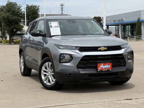 Certified 2023 Chevrolet TrailBlazer LS FWD image 3