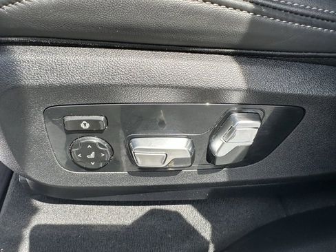 Used 2024 BMW X5 xDrive40i w/ Premium Package image 18