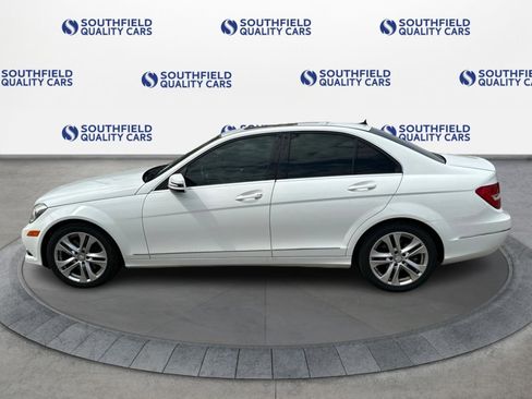 Used 2014 Mercedes-Benz C 300 4MATIC Sedan image 3