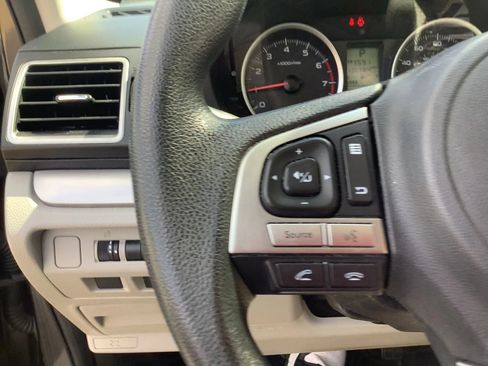 Used 2017 Subaru Forester 2.5i AWD/4WD image 25