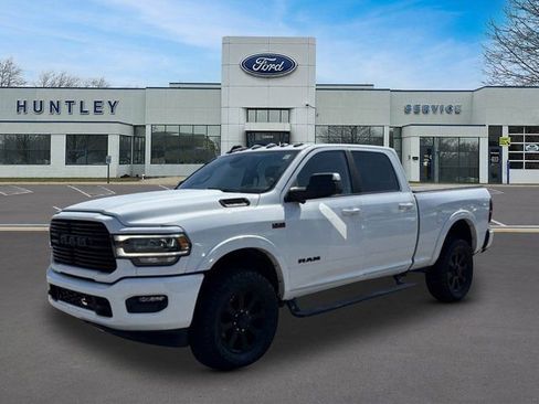 Used 2022 RAM 2500 Laramie AWD/4WD image 1