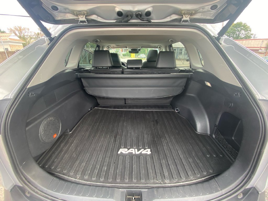Used 2024 Toyota RAV4 Limited w/ Weather Package AWD/4WD image 30