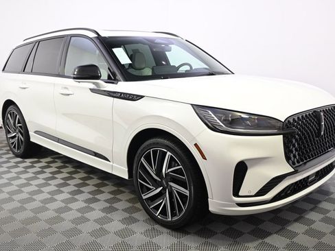 New 2026 Lincoln Aviator Black Label AWD/4WD image 8