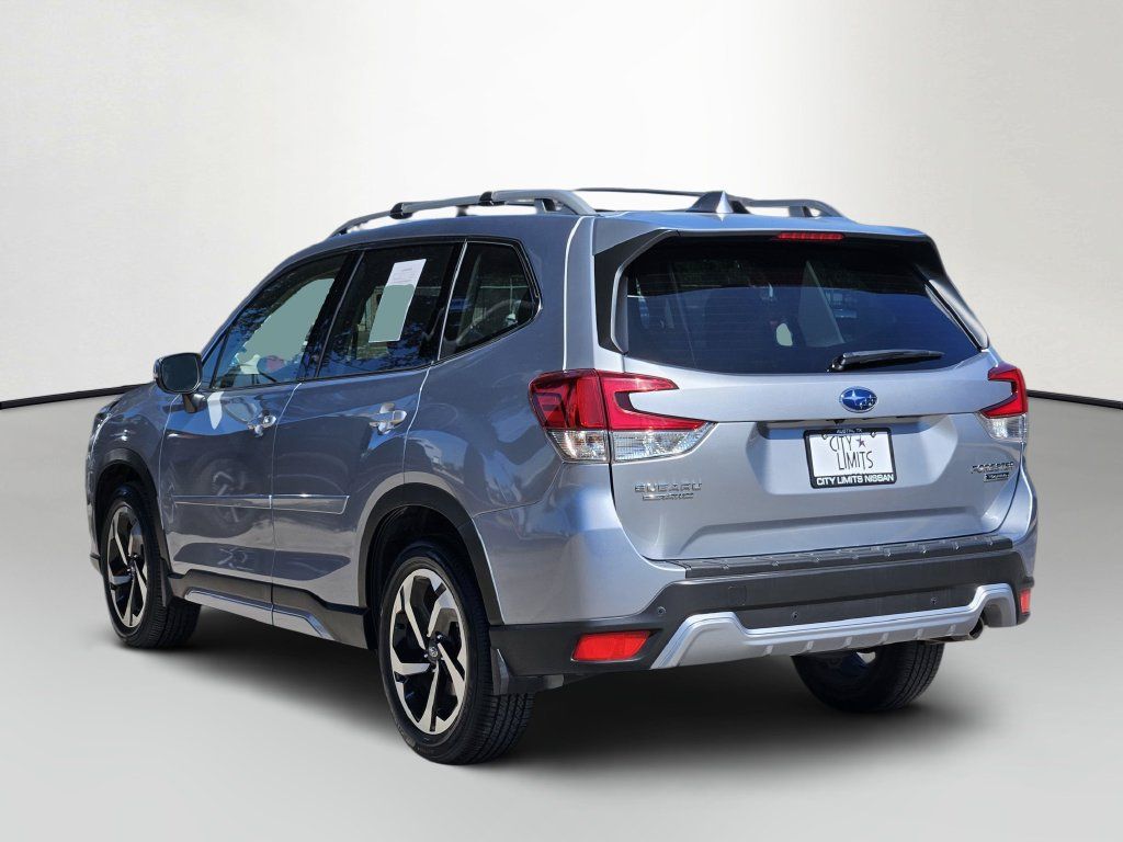 Used 2023 Subaru Forester Touring AWD/4WD image 7