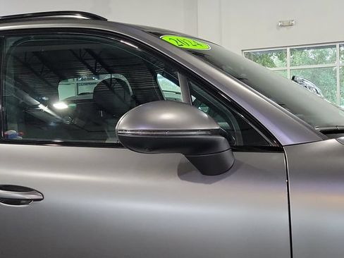 Used 2024 Porsche Cayenne S AWD/4WD image 6