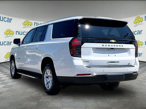 Used 2025 Chevrolet Suburban LT AWD/4WD image 4