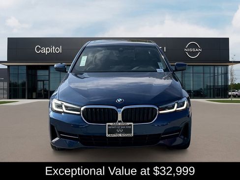 Used 2023 BMW 530i w/ Convenience Package image 2