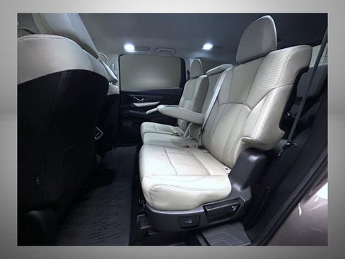Used 2022 Subaru Ascent Premium w/ Convenience Package image 21