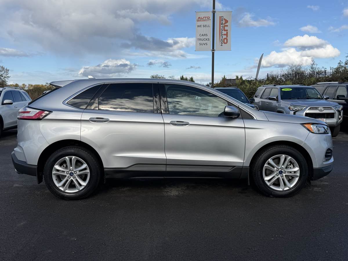 Used 2019 Ford Edge SEL w/ Equipment Group 201A AWD/4WD image 9