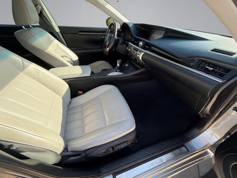 Used 2017 Lexus ES 350 w/ Luxury Package FWD image 15
