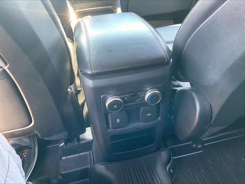 Used 2020 Ford Explorer XLT w/ Equipment Group 202A AWD/4WD image 10