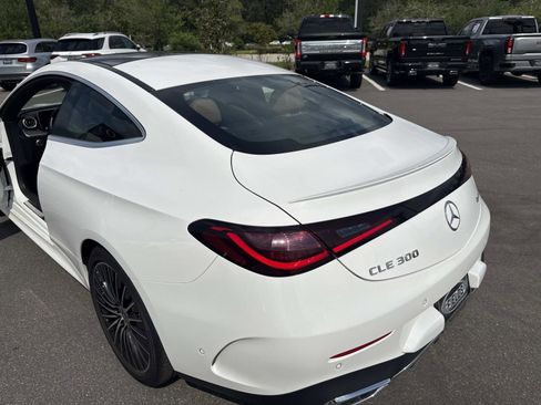 Used 2025 Mercedes-Benz CLE 300 4MATIC Coupe image 11