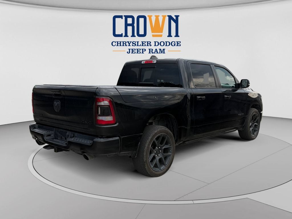 Used 2023 RAM 1500 Laramie AWD/4WD image 3