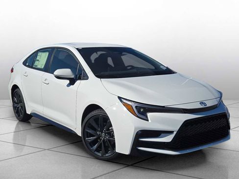 New 2026 Toyota Corolla SE image 2