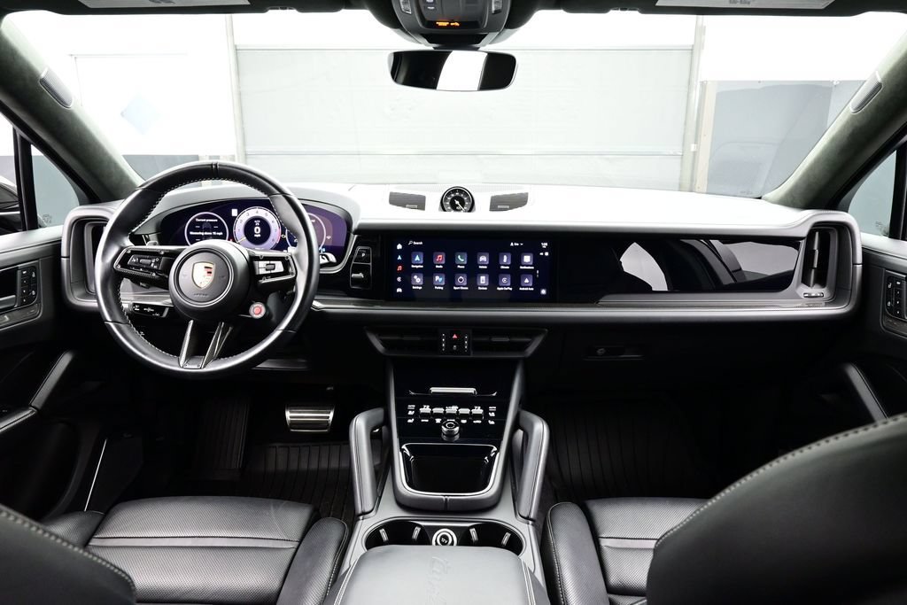Certified 2024 Porsche Cayenne Turbo GT AWD/4WD image 19