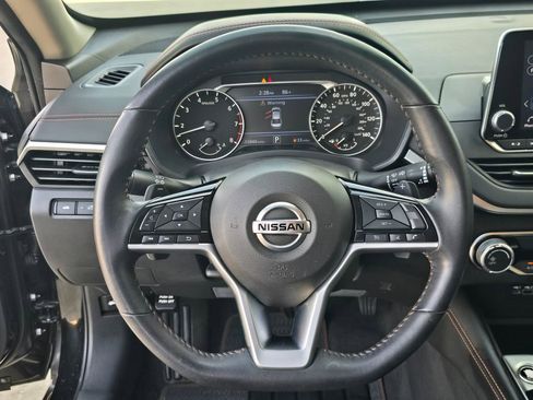 Used 2021 Nissan Altima 2.5 SR FWD image 21