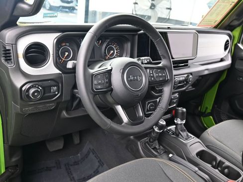 Used 2025 Jeep Wrangler Sport S image 13